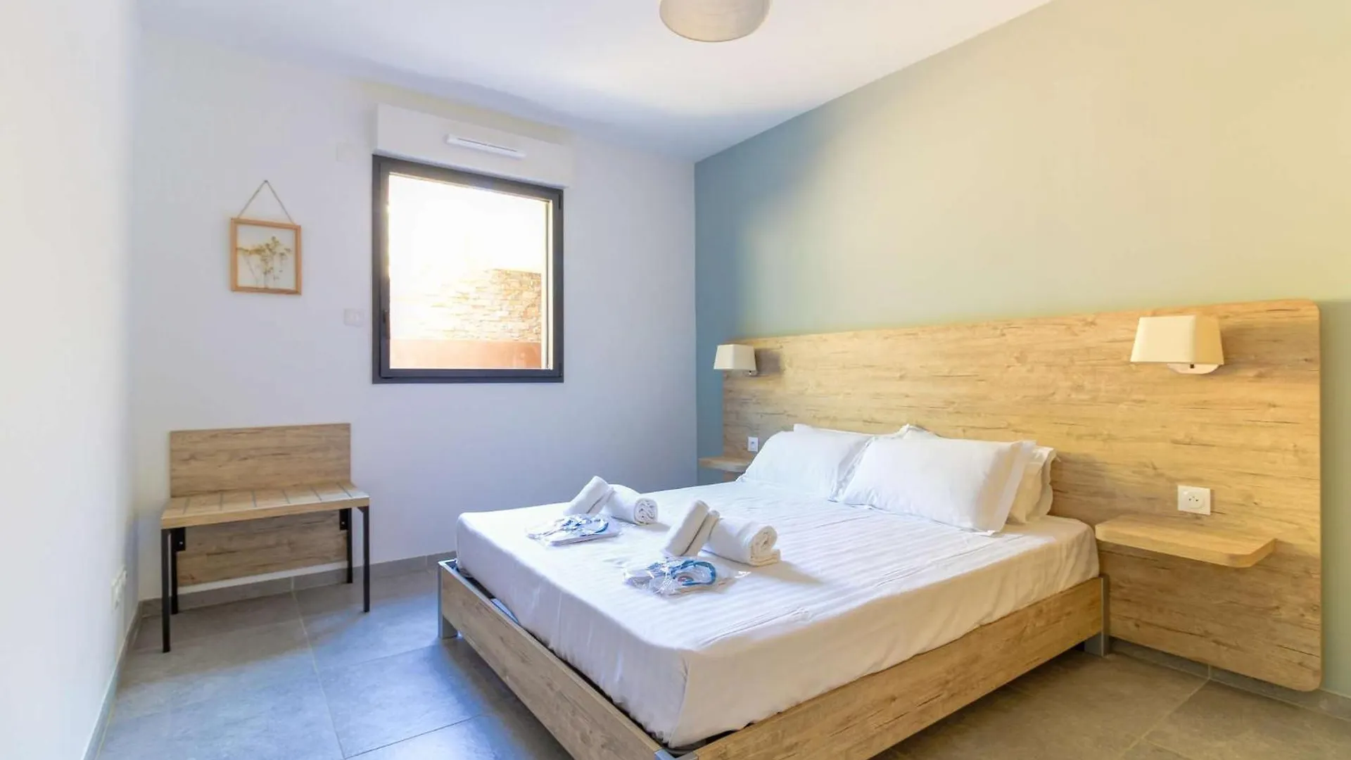 Apartment Select'Sohome - T2 Pour 4 Personnes Au Coeur De Saint-Clair Avec Piscine Et Parking Prive ! - 180Sud-B01 Le Lavandou France